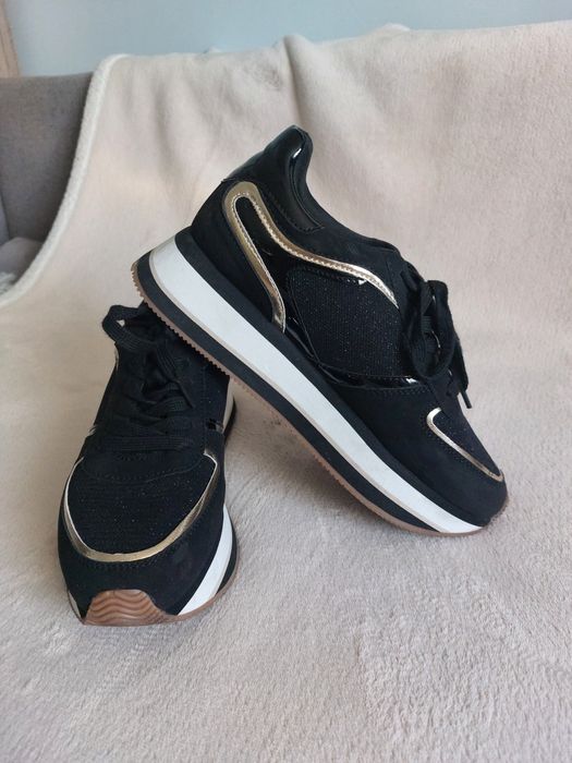 Sprzedam buty sportowe