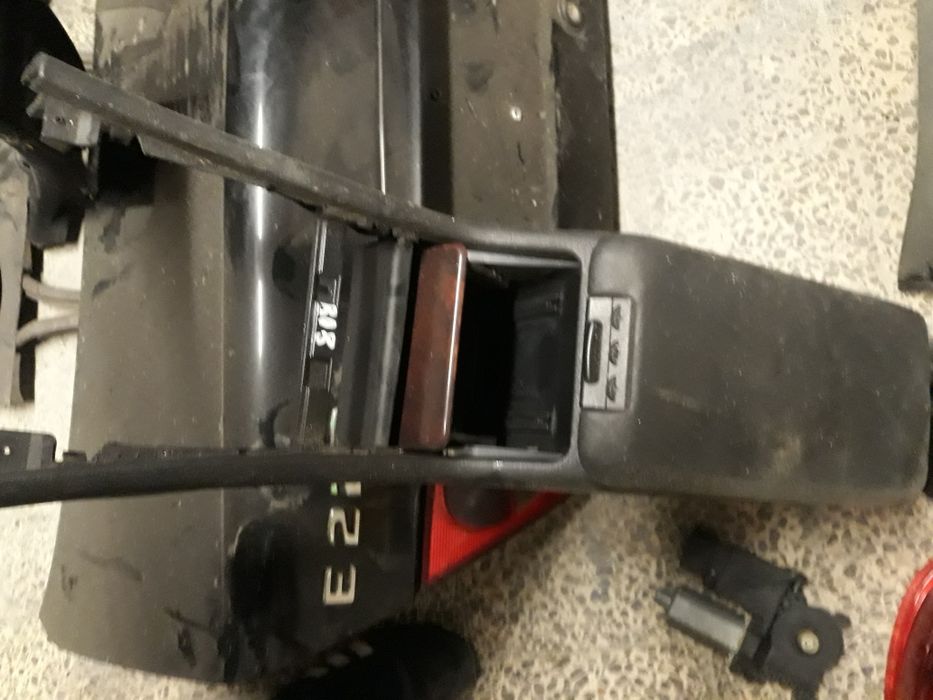 Guarda lamas esquerdo mercedes