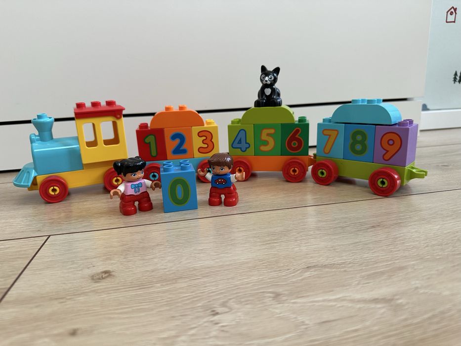 Duplo pociag z cyferkami