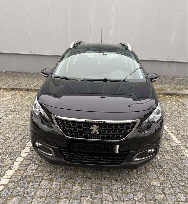Vendo Peugeot 2008 muito estimado