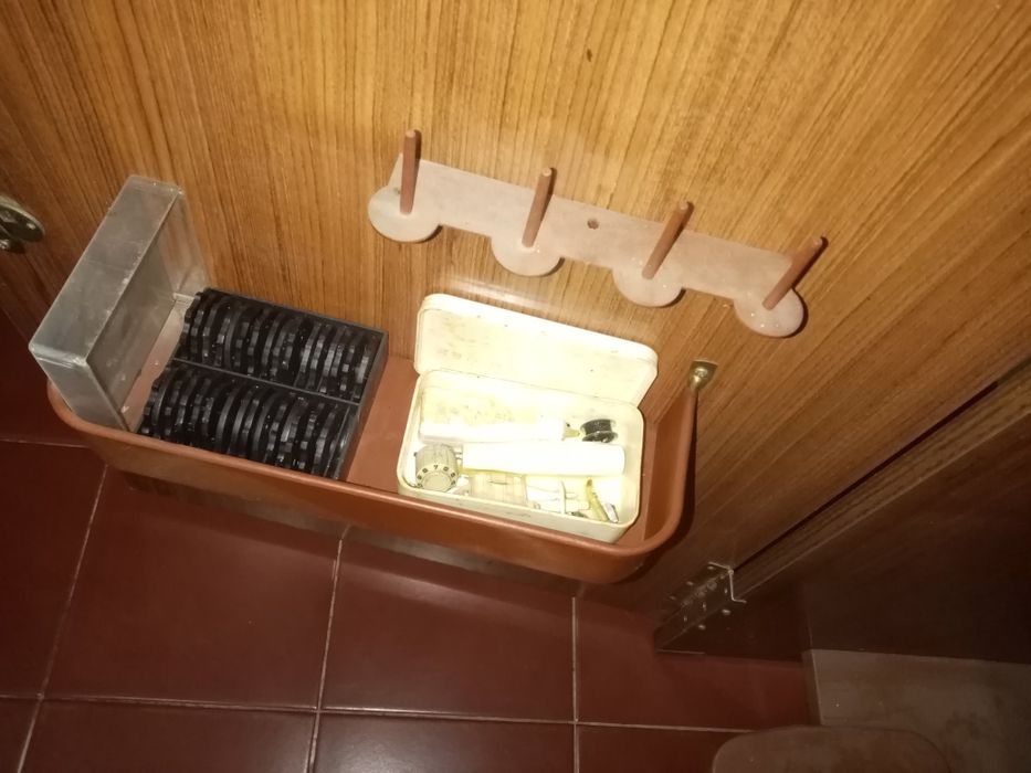 Máquina antiga de costura SINGER