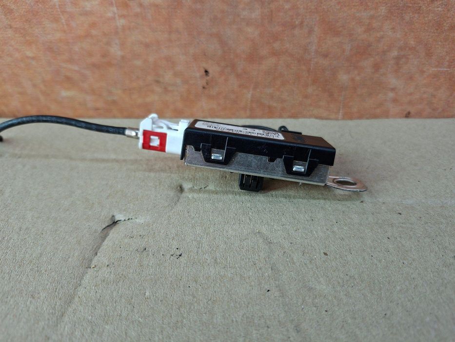 Ford Mondeo MK5 2014- S-Max MK2 Усилитель антенны HS7T-18C847-AA