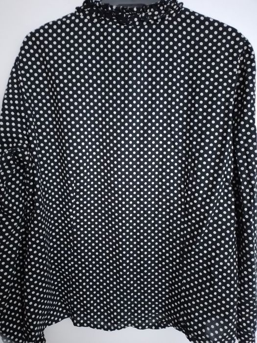 camisa Code como nova