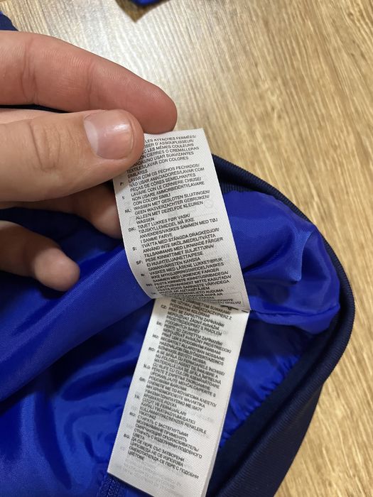 Вітровка adidas