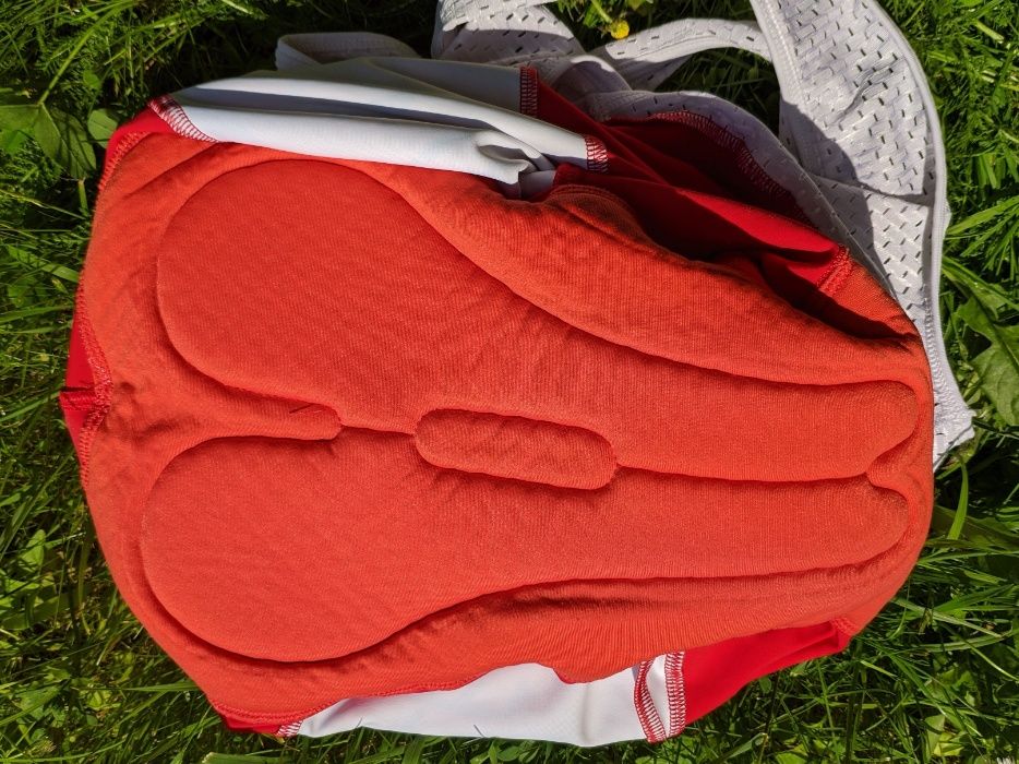 Велоформа, велофутболка, велошорти, джерсі Forte та Giordana