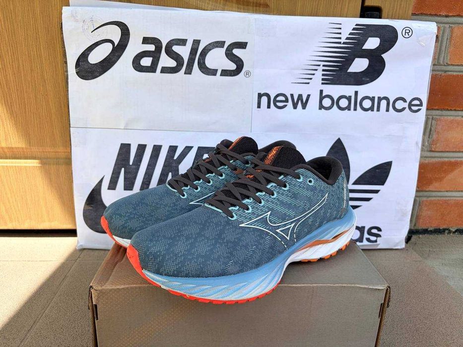 Кроссовки Mizuno Wave Inspire 19 для тренировок беговые
