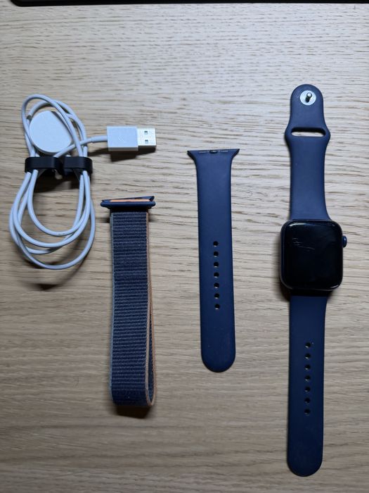 Apple Watch Series 6 GPS - koperta 44 mm z aluminium w kolorze niebieskim
