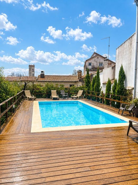 Vende-se Solar com piscina e jardim. Alto Douro Vinhateiro