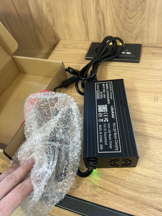 Якісна Зарядка видає 20а для liFePo4 Акб зарядний пристрій LiitoKala