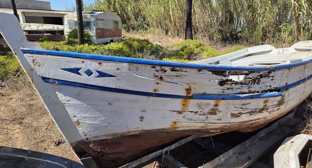 Barco de madeira 3,5m clássico