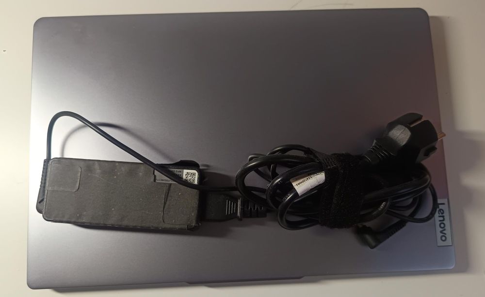 Lenovo IdeaPad Slim 3 14" (Como Novo / 2024) – C/ Carregador Original