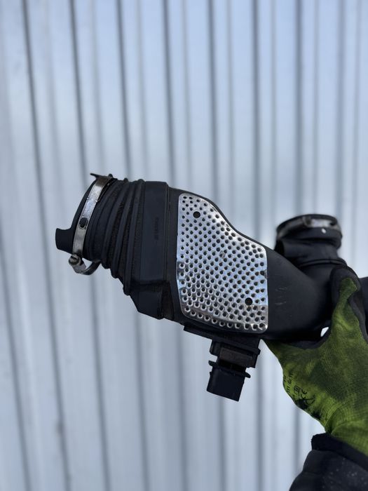 Патрубок бабочка Om642 (3.0)