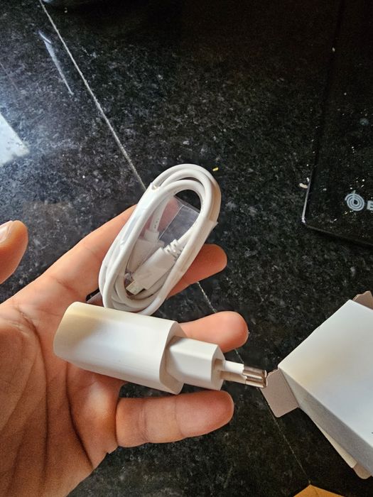 Bomba de tirar leite e camara de quarto