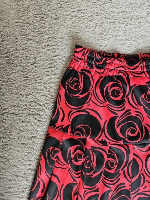 Spódnica midi w kwiaty