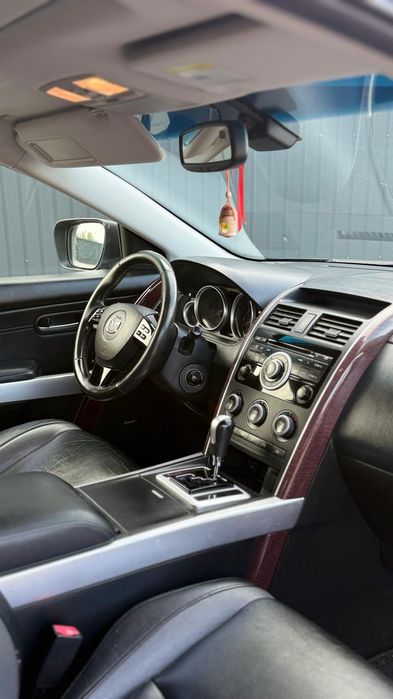 Продам Mazda CX9 з рідним пробігом.