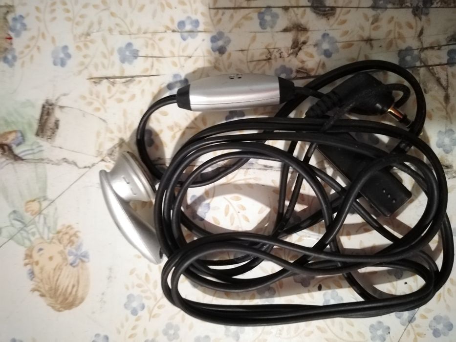 Vendo auriculares novo bom estado