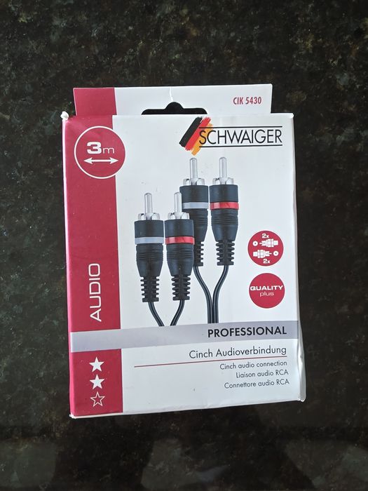 cabo de áudio RCA (também conhecido como Cinch), fabricado pela SCHWAI