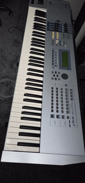 Yamaha motif ES7