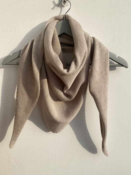 Бактус ( трикутний шарф) 100% меринос