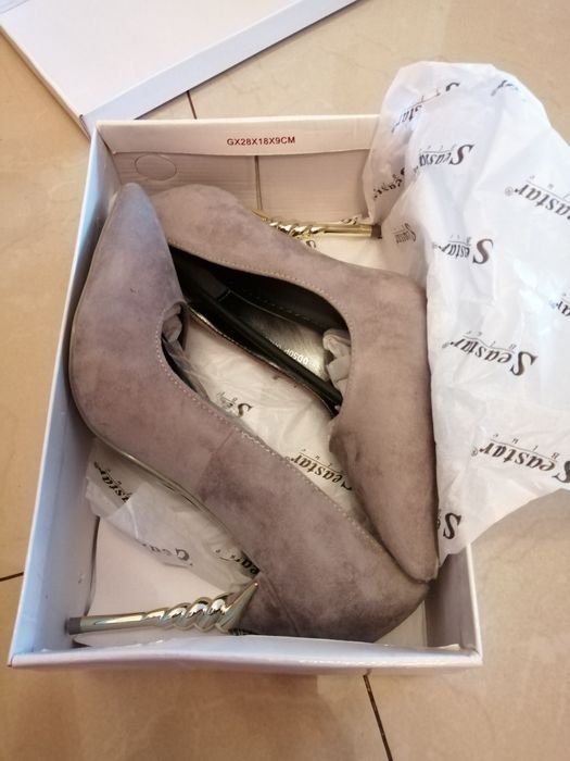Buty szpilki (39) nowe