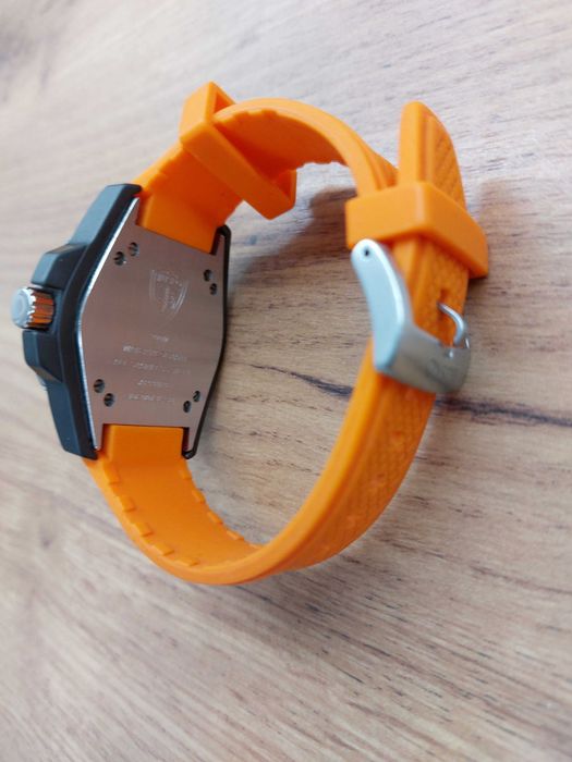 zegarek diver  200 m  szkło  szafirowe  automat
