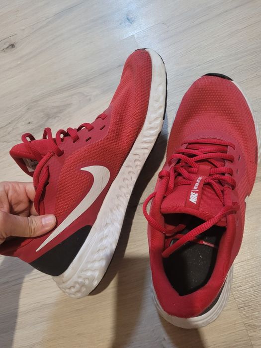 Кросівки Nike revolution 5 44 р