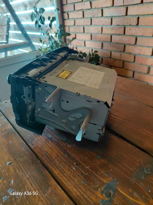 Продам магнітофон в автомобіль тойота рав 4 2006