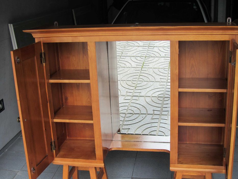 Móvel WC  em madeira maciça c/oferta de estante de canto e acessórios