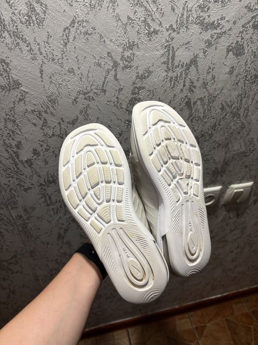 Кросівки nike air max axis
