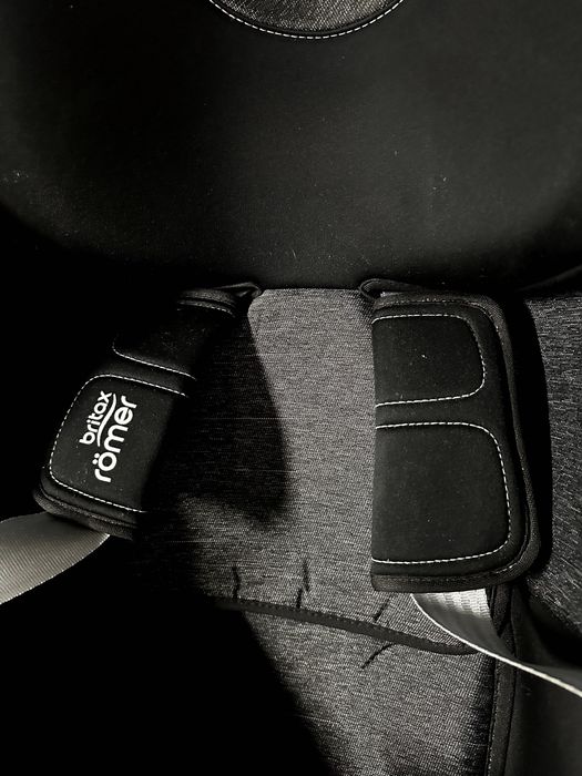 Fotelik, nosidełko+baza zestaw Britax Romer Baby-3 i-Size+Dualfix+Base