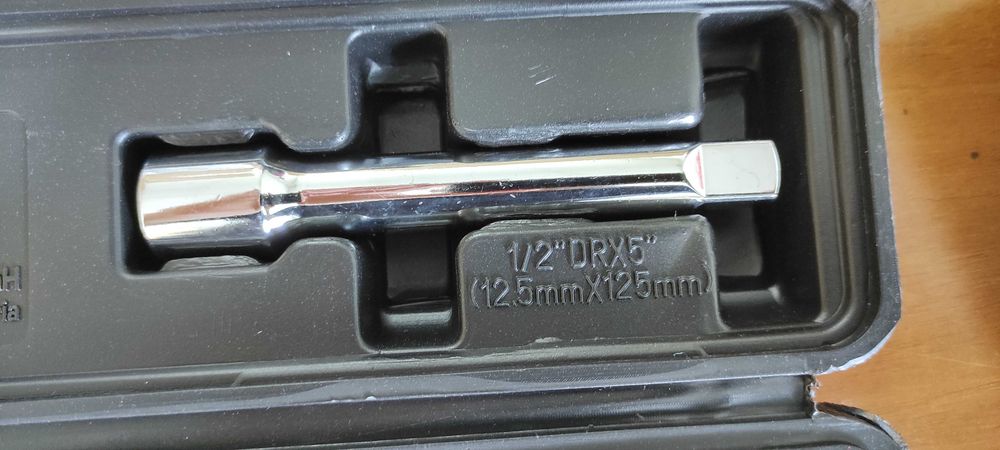 Динамометричний ключ, подарунок чоловікам