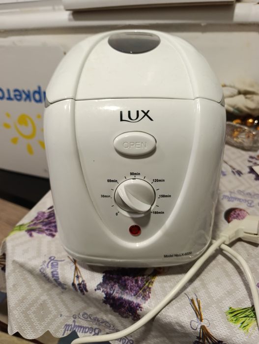 Продам хлібопічку LUX