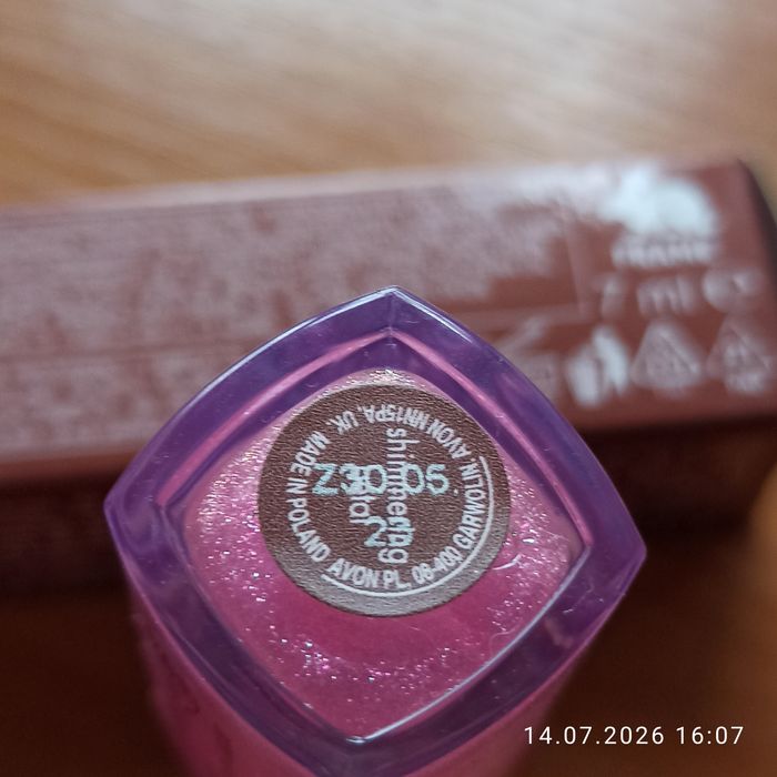 Лубни помади Avon - Yves Rocher - Flormar