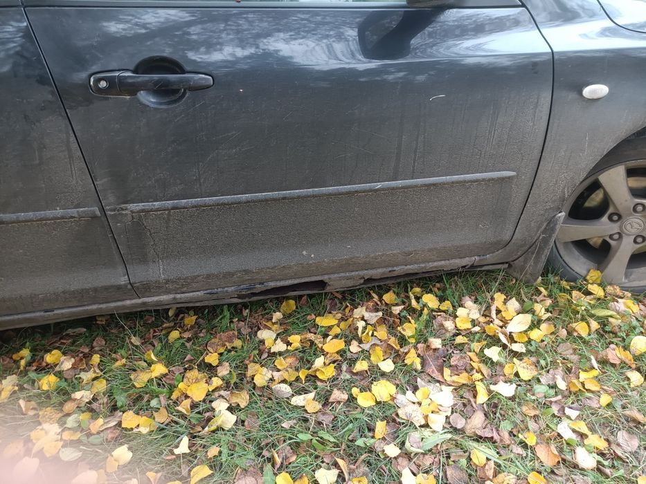 мазда 3 2005 року