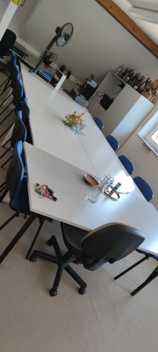 Sprzedam stół i krzesła w komplecie lub bez