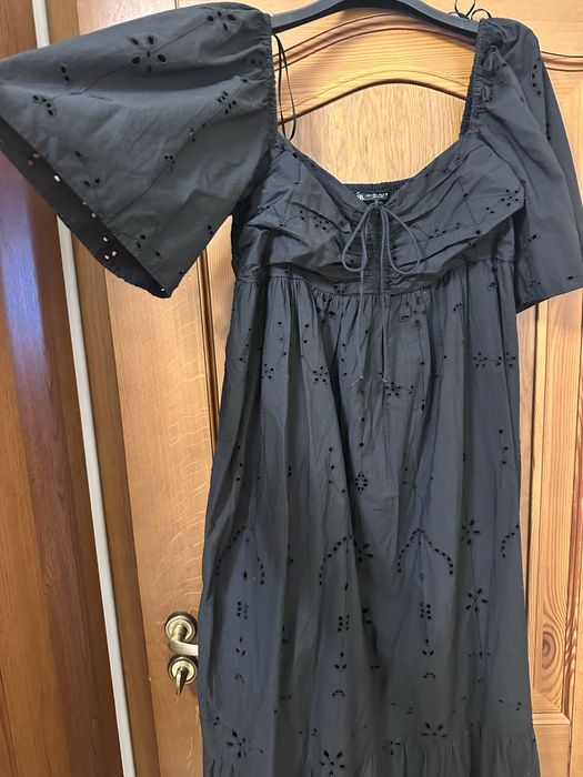 Сукні , плаття Zara