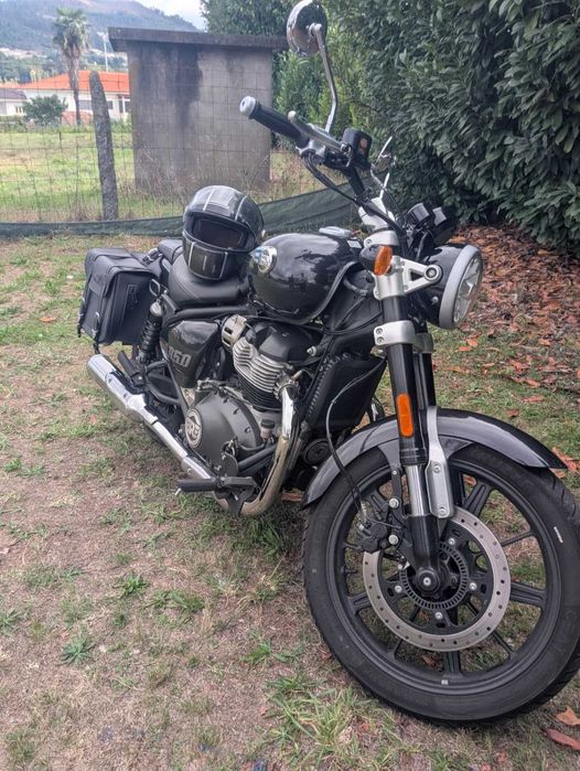 Royal Enfield Super Meteor 650