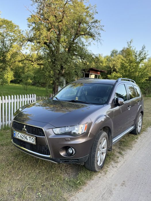 Mitsubishi Outlander 2012