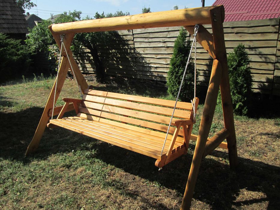 Деревянная садовая качеля. Авторская работа. Днепр.