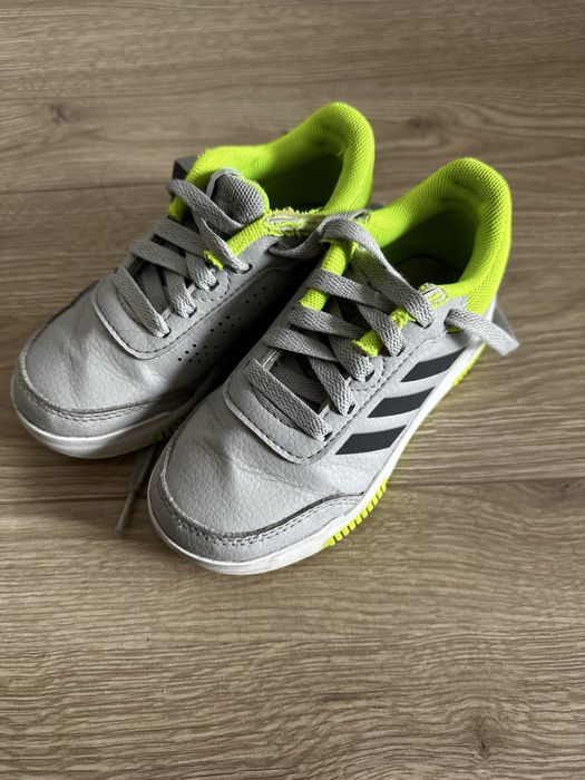 Кросівки дитячі adidas 28 розмір