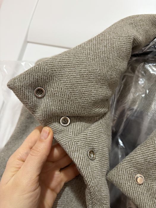 Жилетка жіноча розмір М бежева кашемір