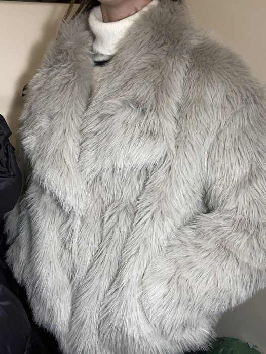 Жіноча шубка в стилі Zara