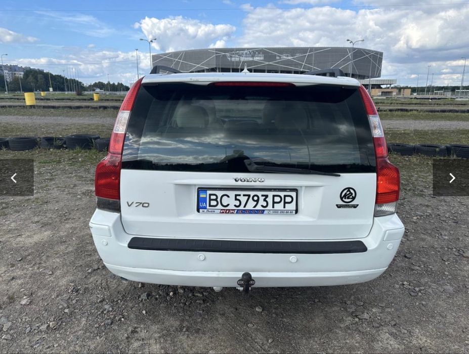 Автомобіль Volvo V70