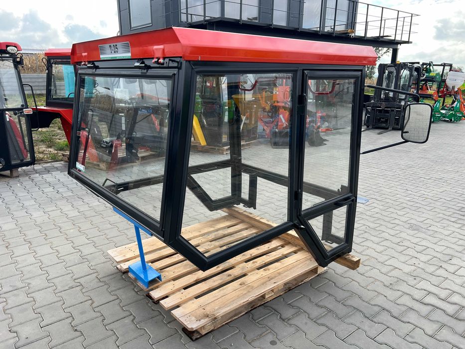 Kabina ciągnikowa Ursus C330 C360 MF235 T25 T-25 RUSKI siłowniki -RATY