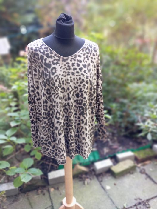 Sweterek włoski firmy The 2 Style