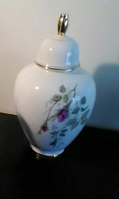 Porcelain Items64740669623555121