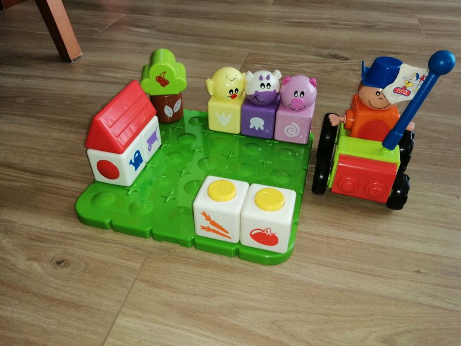 Quinta com peças de encaixe	Chicco	18 peças*