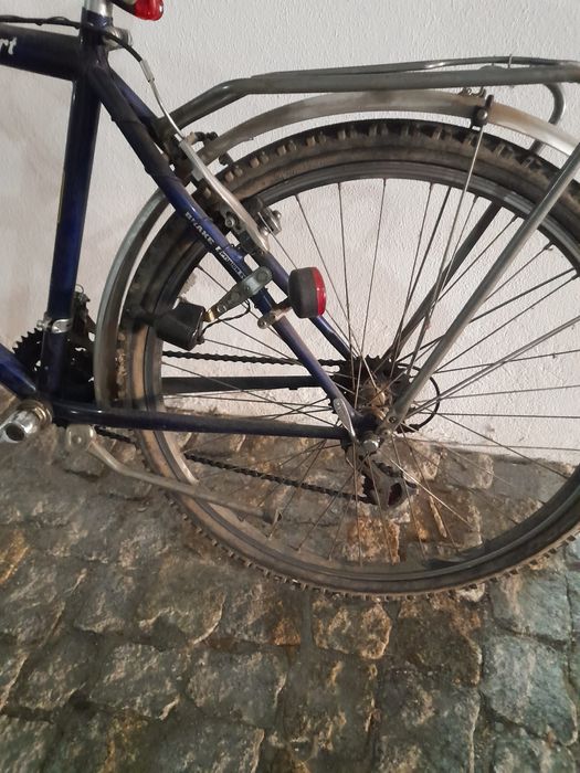Bicicleta citadina em bom estado e tudo a funcionar