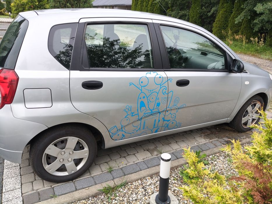 Chevrolet Aveo srebrny 5 drzwi hatchback