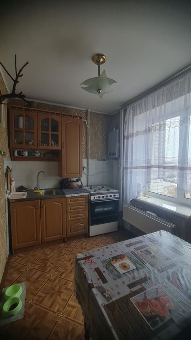 Продається 2-х кімнатна Чешка (військове містечко)